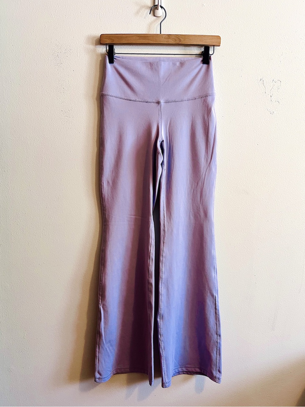Gilly Hicks Recharge Lavender Flare Yoga Pants
